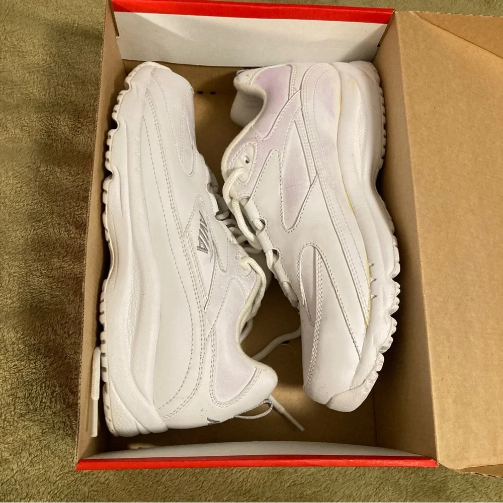 NIB Vintage Avia Walking Shoe Sneakers Size 8W